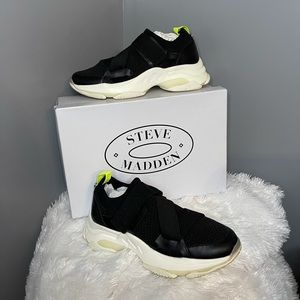 Steve Madden Sneakers
